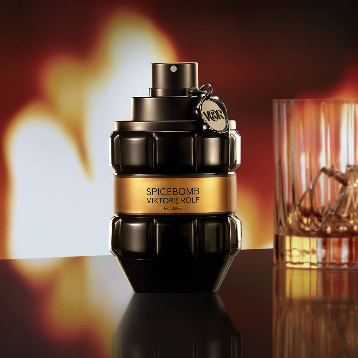 Viktor & Rolf Spicebomb Extreme Eau de Parfum for Men - 3.0oz